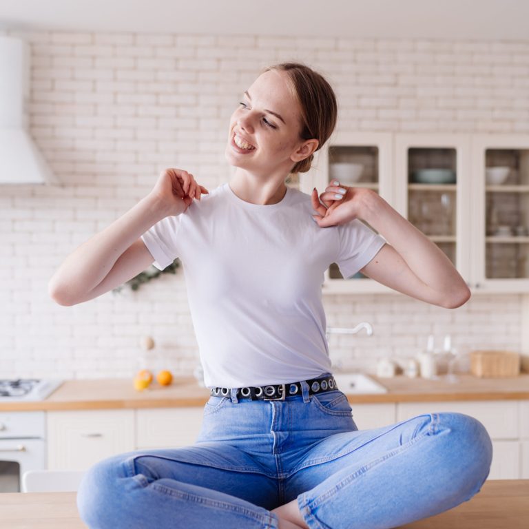a happy patient smiles after her hormonal balance program